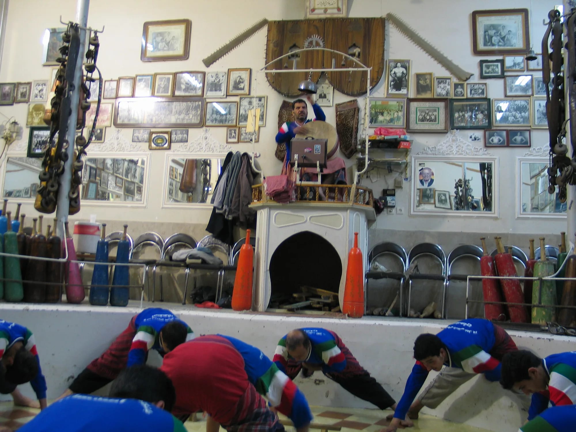 Zurkhaneh: Shah Nameh reciter